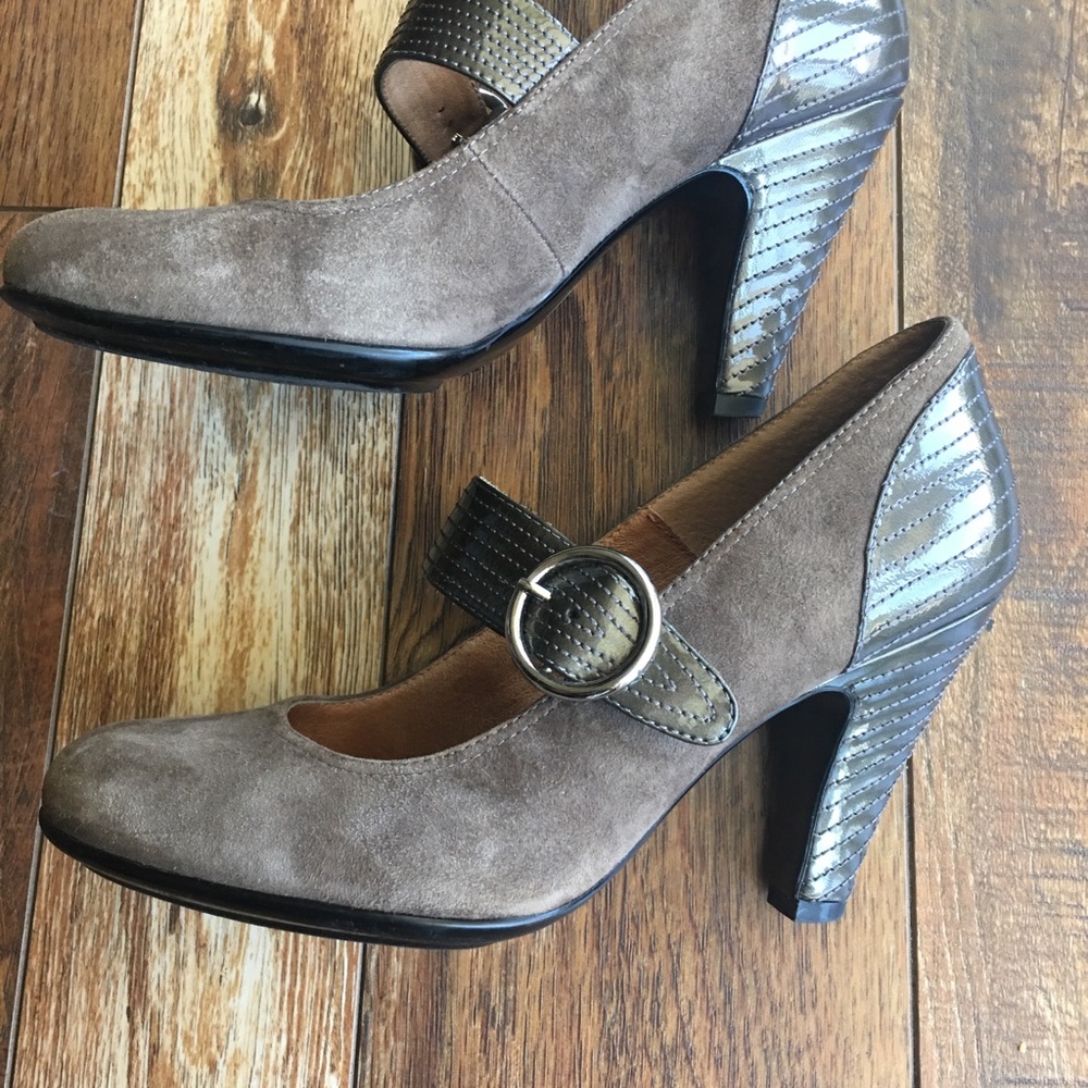 Sofft gray bronze Mary Jane.